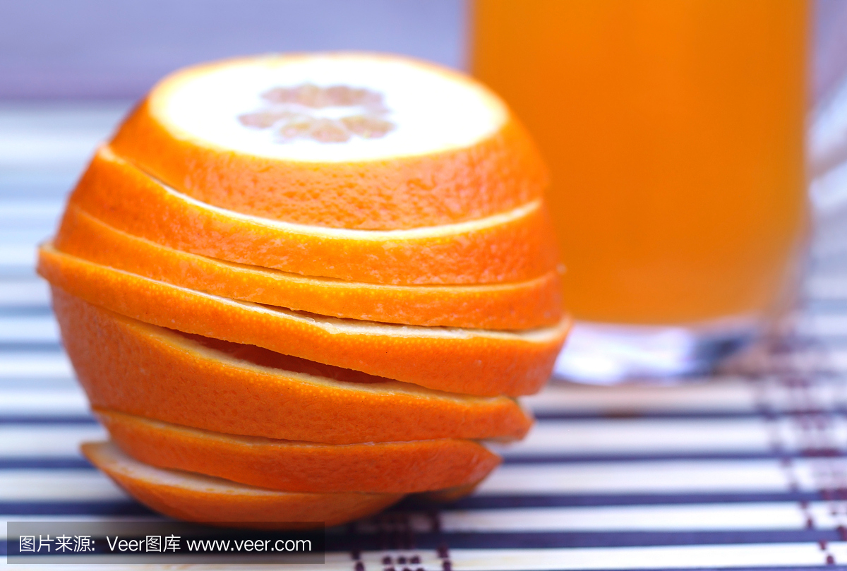 柑橘类果汁和切片橙